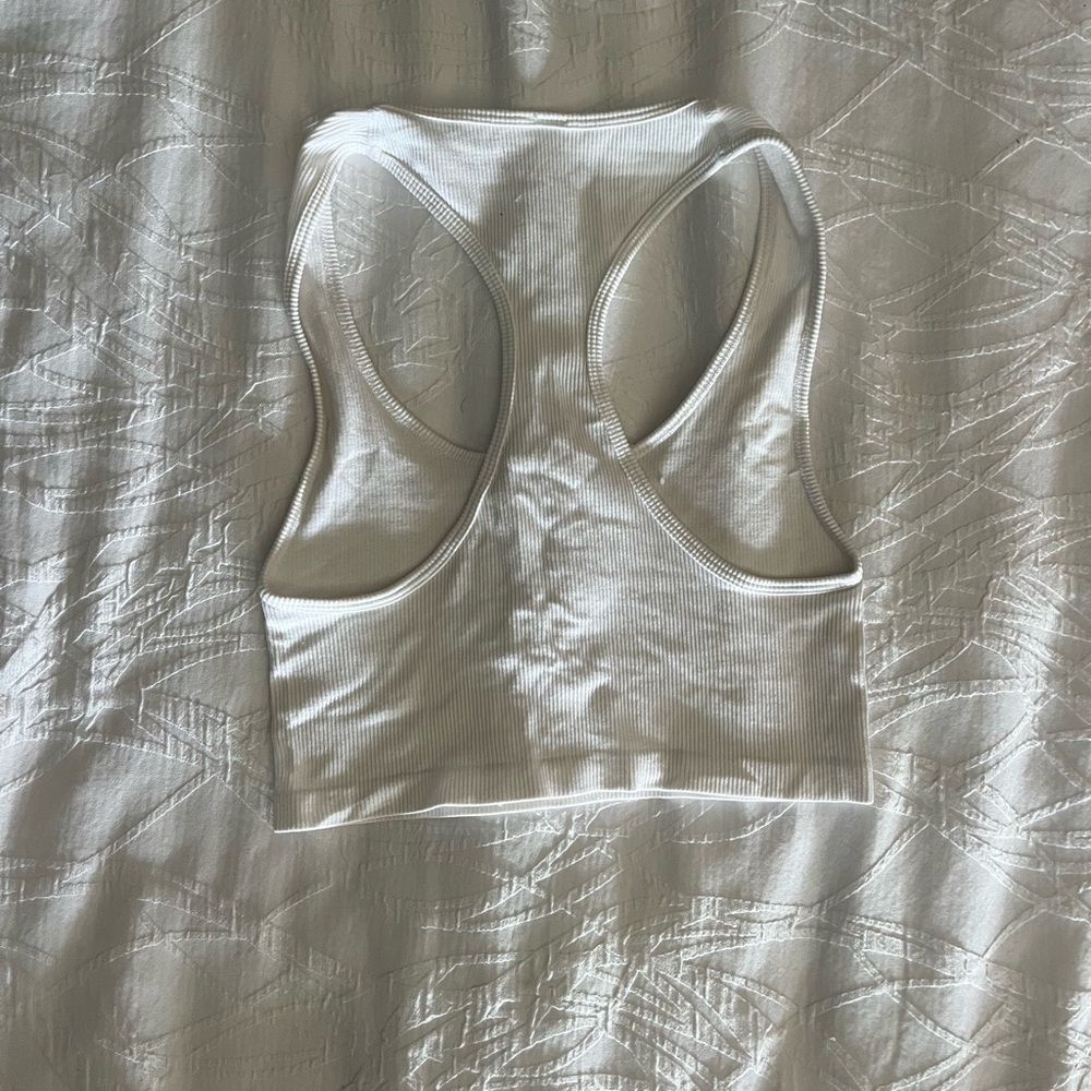 size small black and white tank bundle